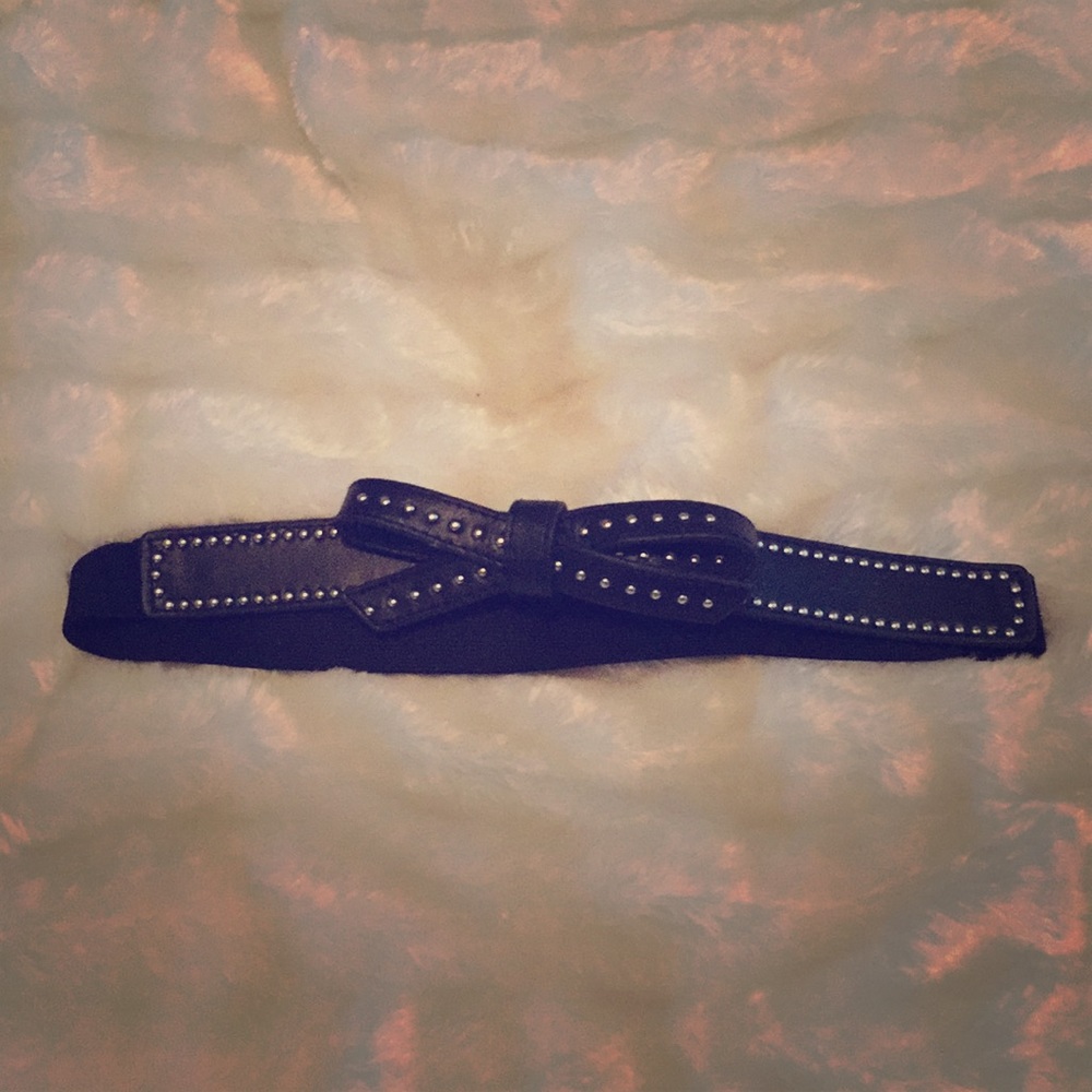 Black bow belt
